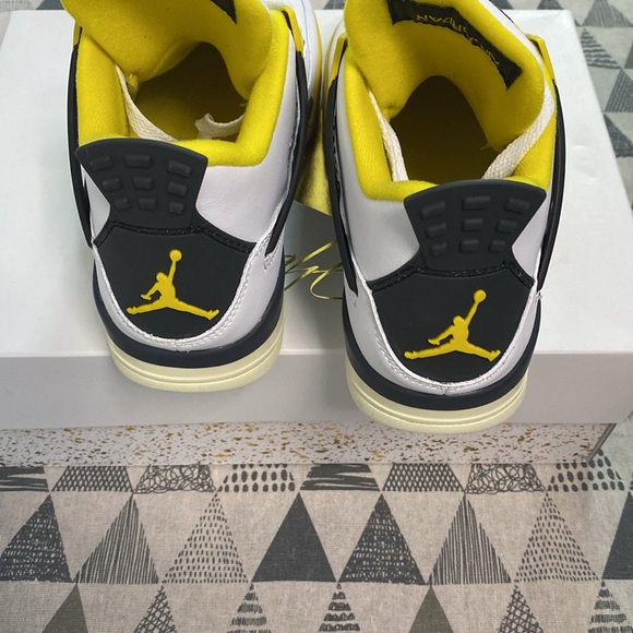 Air Jordan Aj4 Unisex Retro Sneakers White Orange Yellow - Picture 7 of 7